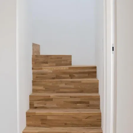Old Town Gem Designer - Centre Location - Families - Remote Work Apartment *