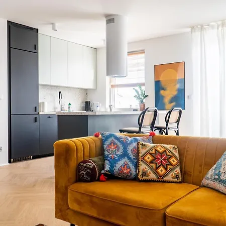 Old Town Gem Designer - Centre Location - Families - Remote Work Apartment Gdansk